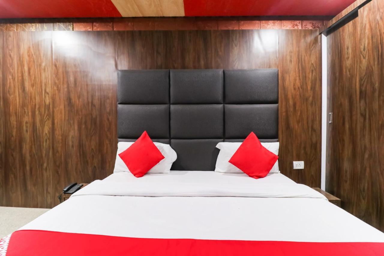 Oyo 6908 Hotel Royal City Āzamgarh Extérieur photo