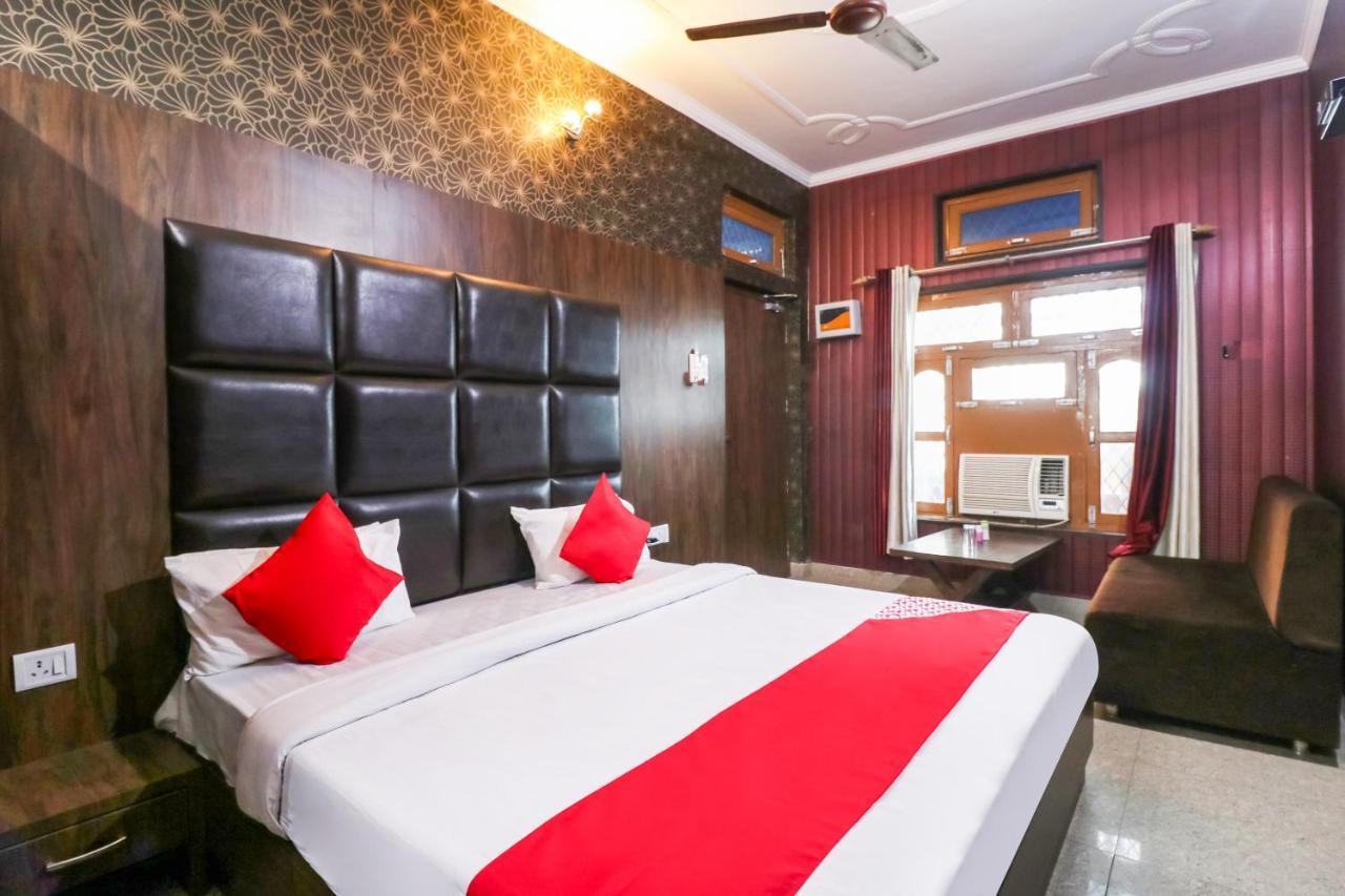 Oyo 6908 Hotel Royal City Āzamgarh Extérieur photo
