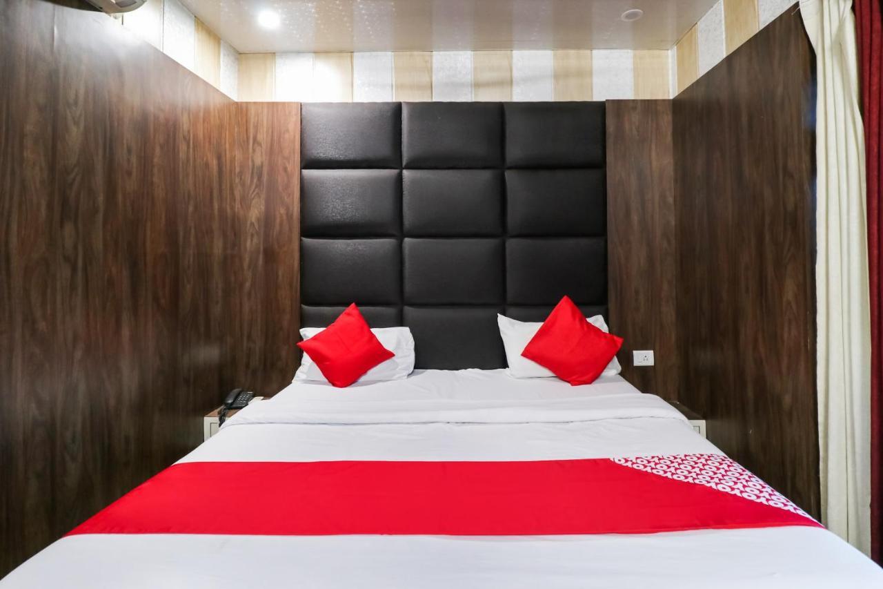 Oyo 6908 Hotel Royal City Āzamgarh Extérieur photo