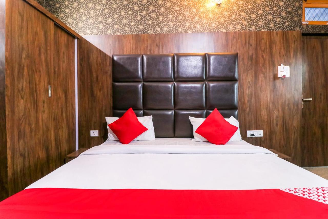 Oyo 6908 Hotel Royal City Āzamgarh Extérieur photo