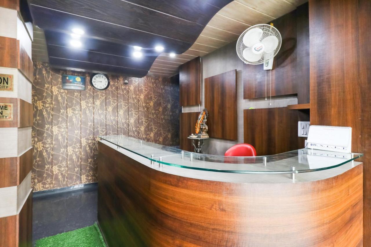 Oyo 6908 Hotel Royal City Āzamgarh Extérieur photo