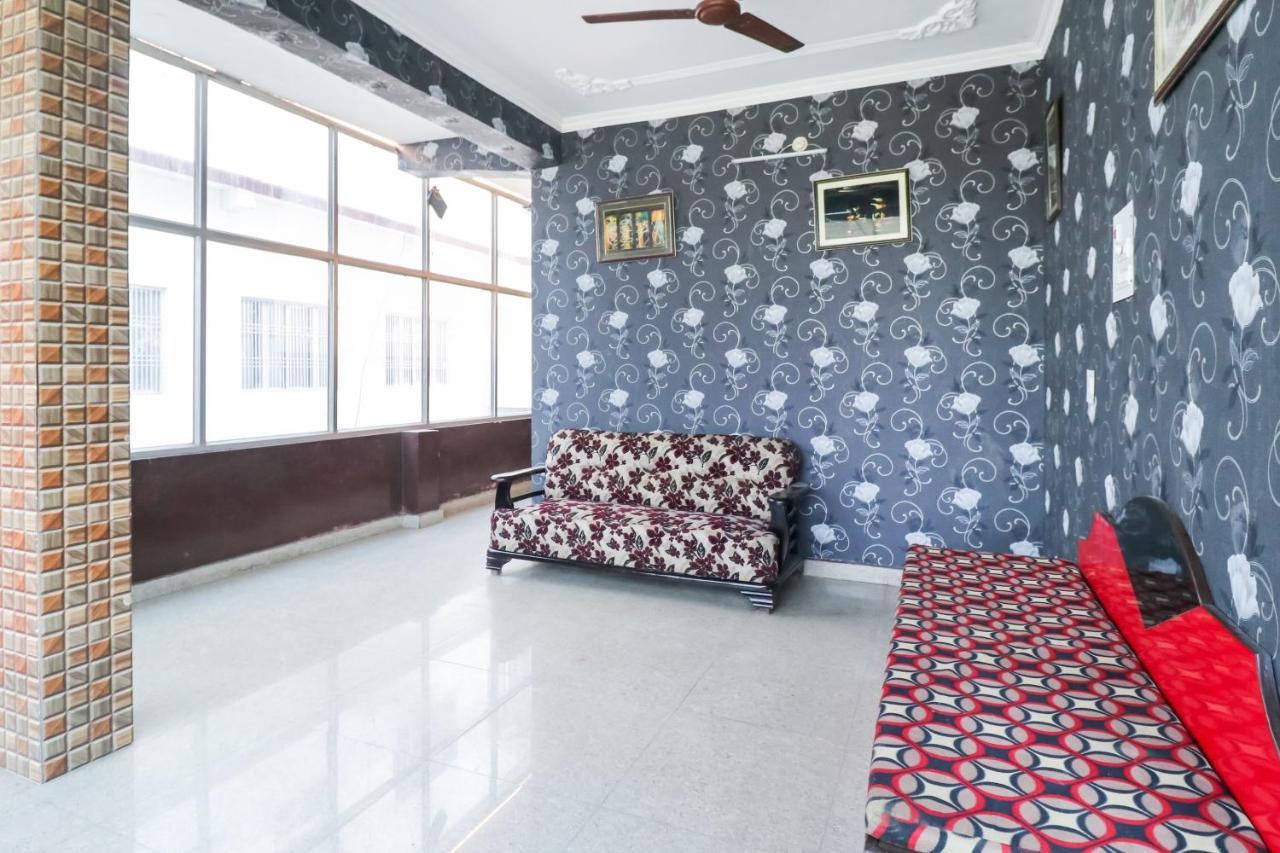 Oyo 6908 Hotel Royal City Āzamgarh Extérieur photo