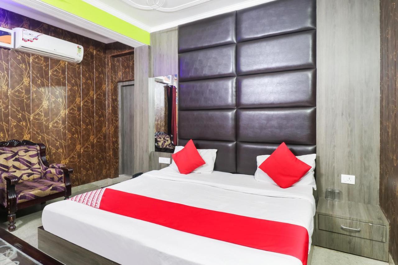 Oyo 6908 Hotel Royal City Āzamgarh Chambre photo