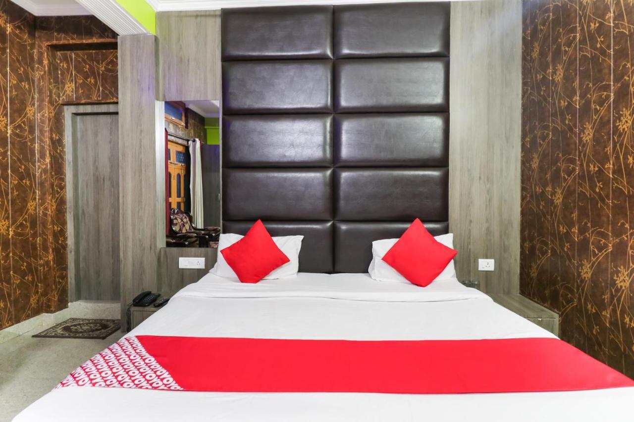 Oyo 6908 Hotel Royal City Āzamgarh Chambre photo